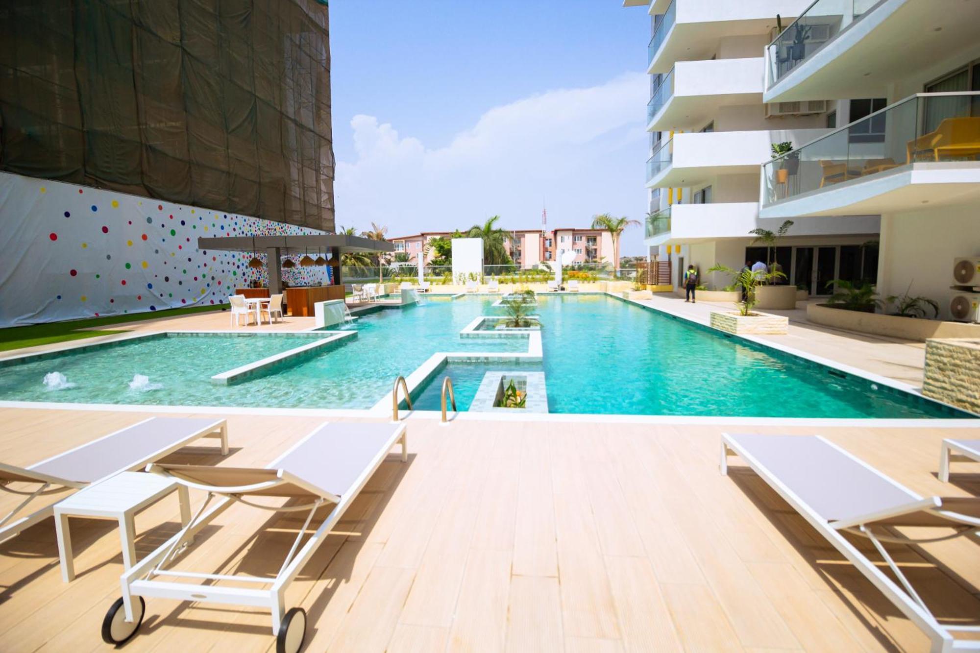 The Pavilion 1Bdr Luxury Apt Accra Exteriör bild